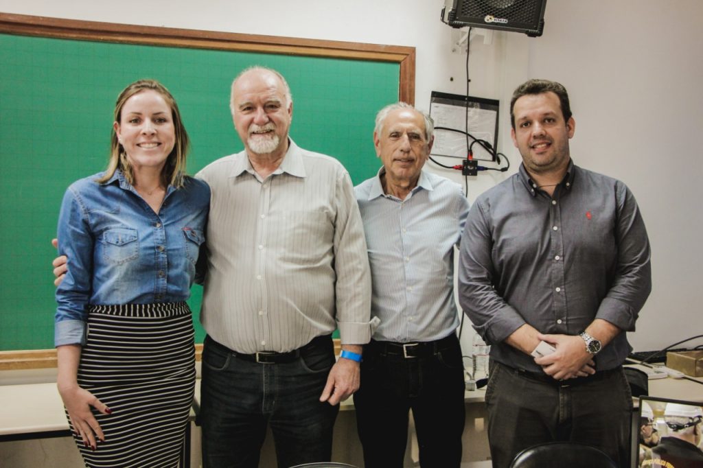 Marianna Jarochinski, prefeito Luiz Cavani, José Orlando e Rafael Janeiro Marianna Jarochinski, prefeito Luiz Cavani, José Orlando e Rafael Janeiro